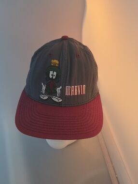90s VTG Marvin Embroidered Two-Tone Cotton Baseball Cap - Gray/Red